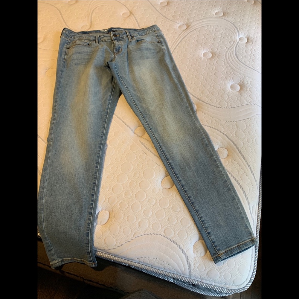 Light Wash Jeans- Size 14R